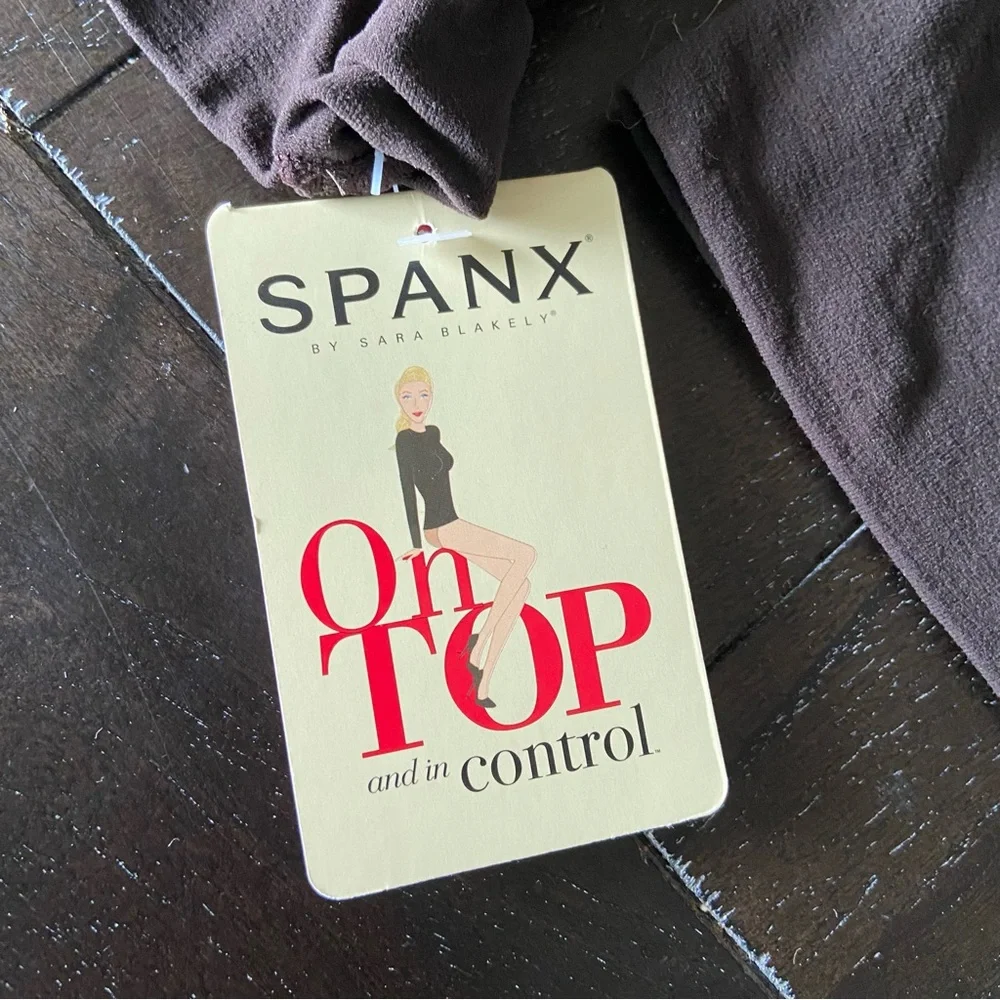 Spanx On Top And In Control Classic Turtleneck Bittersweet NWT Shaping Smoothing - Picture 10 of 10